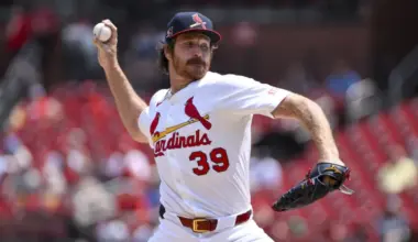 Cardinals urged to cut ties with two-time All-Star pitcher by season's end image
