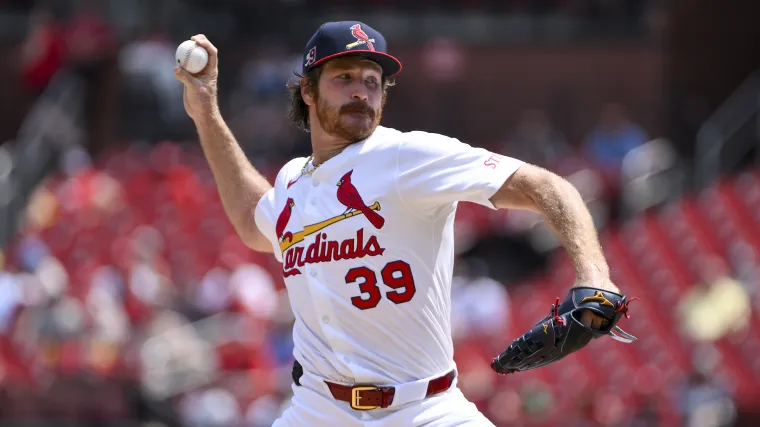 Cardinals urged to cut ties with two-time All-Star pitcher by season's end image
