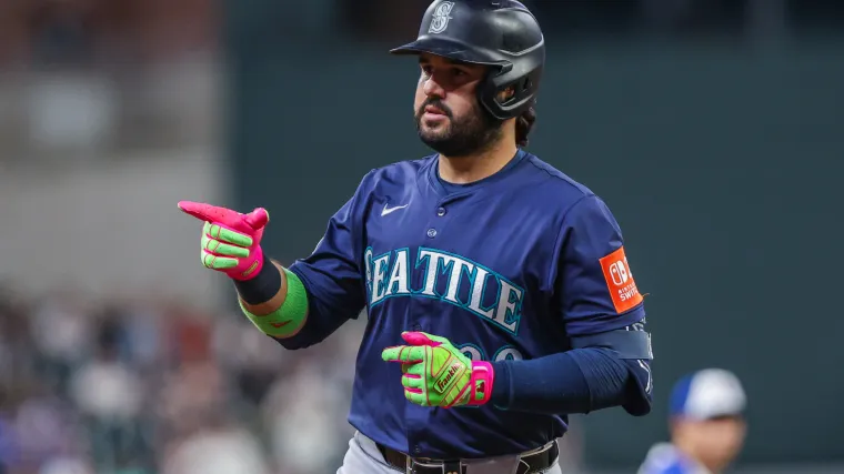 Mariners’ Eugenio Suarez moves into 2nd in MLB history on cool home run record board image