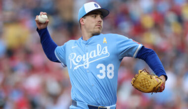 Royals To Place Ryan Bergert On Injured List
