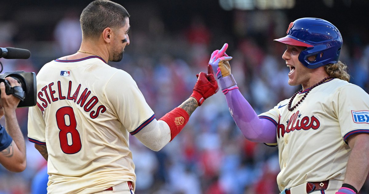 Phillies close out regular season, move on to playoffs with walk-off win over Twins