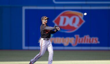 Brian Roberts apologizes after questioning Canadian fans' 'baseball IQ'