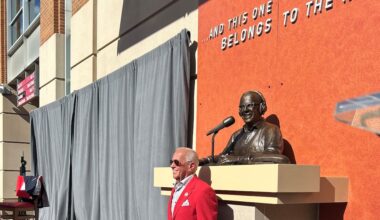 Reds honor Marty Brennaman with statue dedicated to Hall of Fame broadcaster