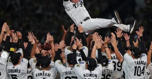 Fujikawa Kyuji's Hanshin Tigers clinch earliest NPB regular-season title - 조선일보
