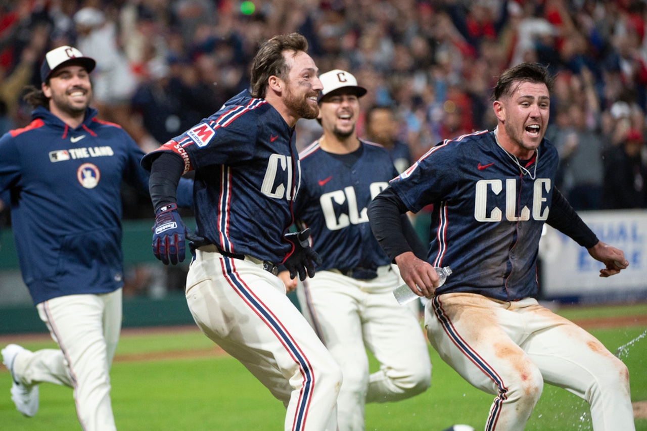 Five September red flags for Stephen Vogt’s team: Guardians breakfast today