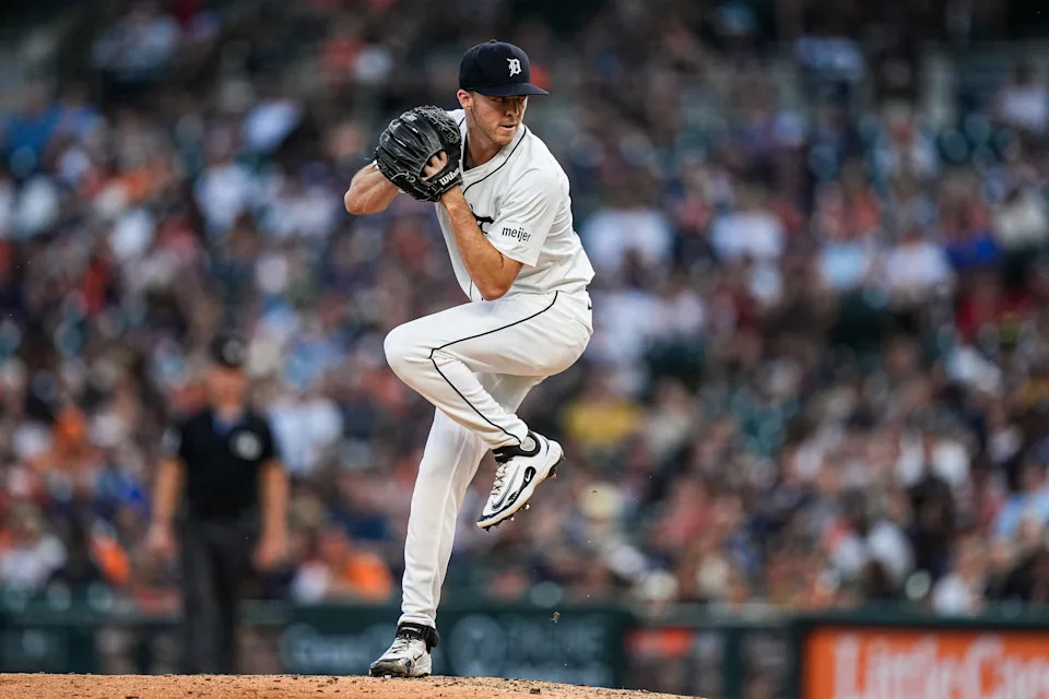 Detroit Tigers pitcher Chase Lee (53) throws against Arizona Diamondbacks during the sixth inning at Comerica Park in Detroit on Tuesday, July 29, 2025.