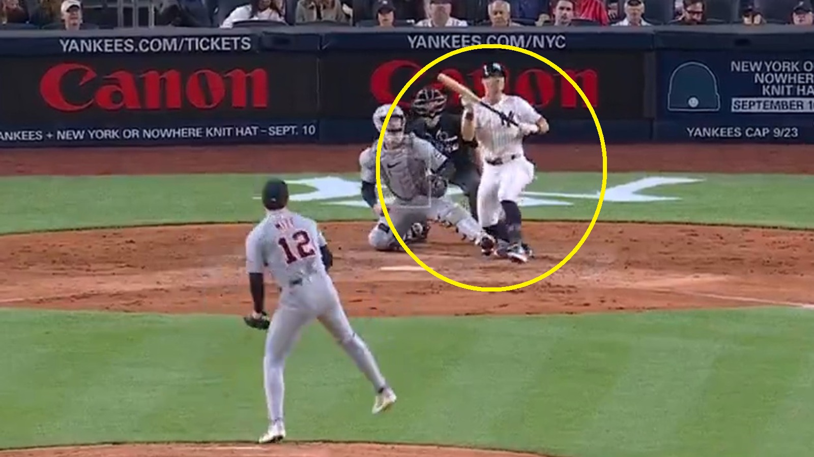 Anthony Volpe gets booed by Yankees fans after messing up bunt