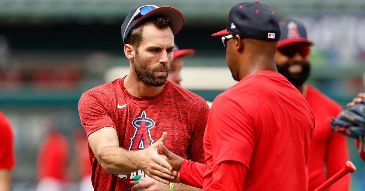 Angels sign utilityman Chris Taylor to one-year deal following release from Dodgers