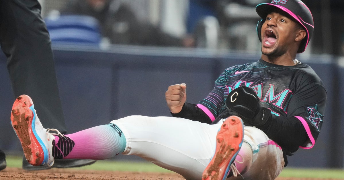 Agustín Ramírez's 2-run single in 8th lifts Miami Marlins to 4-2 win over Milwaukee Brewers