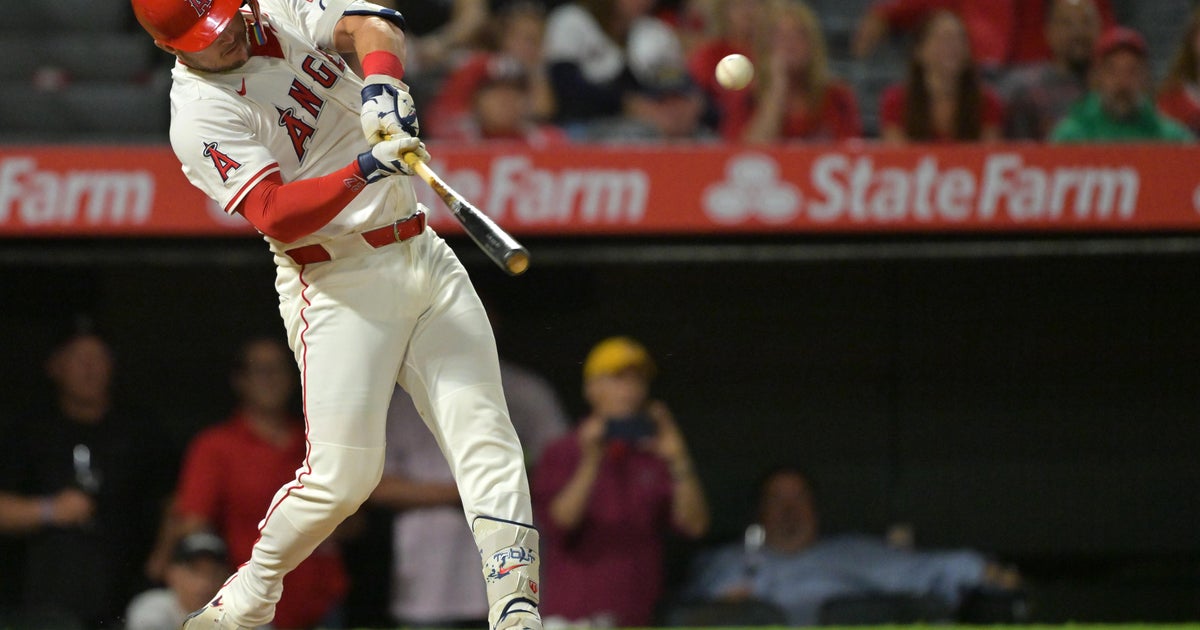 Mike Trout homers twice, and Angels push Astros to brink of playoff elimination with 4-3 win
