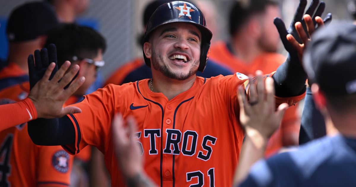 Astros hit four homers in season-ending 6-2 win over Angels