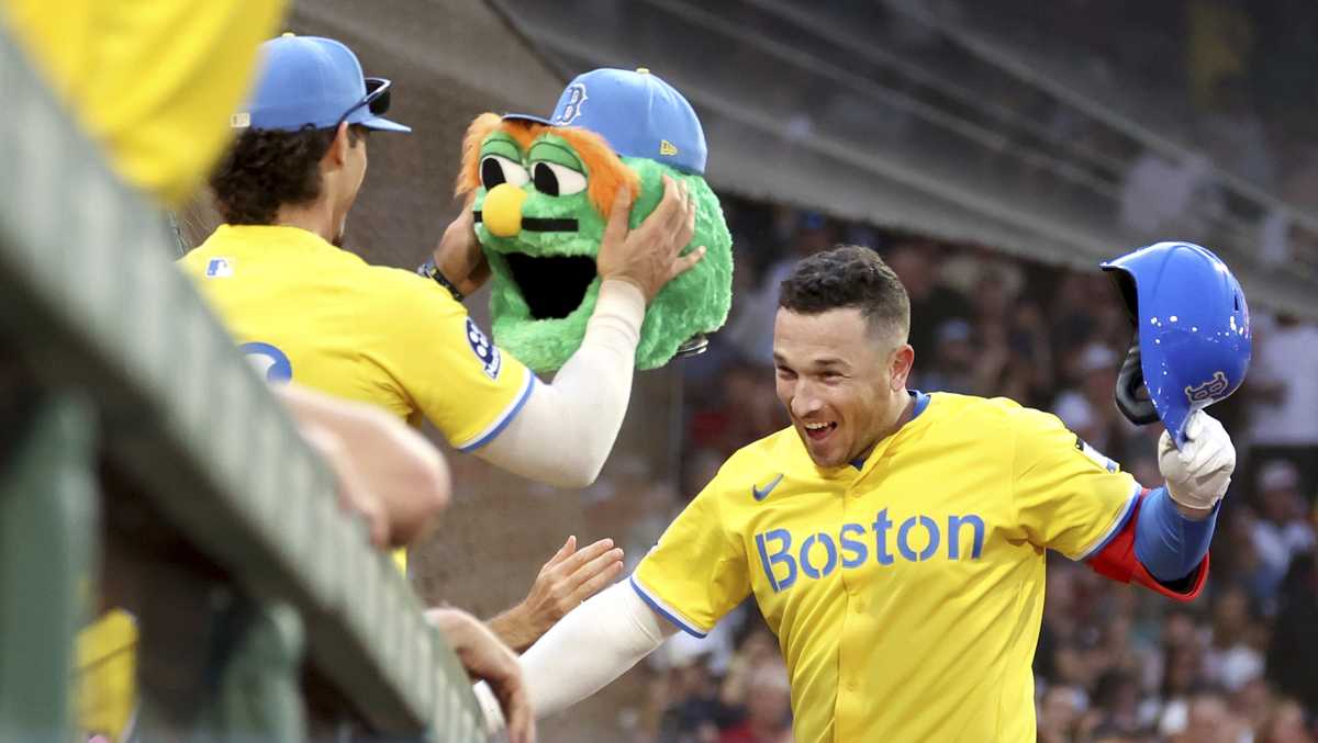 Max Fried helps the Yankees beat the Red Sox 5-3 to strengthen playoff position