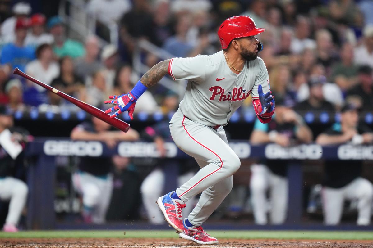 Phillies Place Edmundo Sosa on IL, Call Up Rafael Lantigua