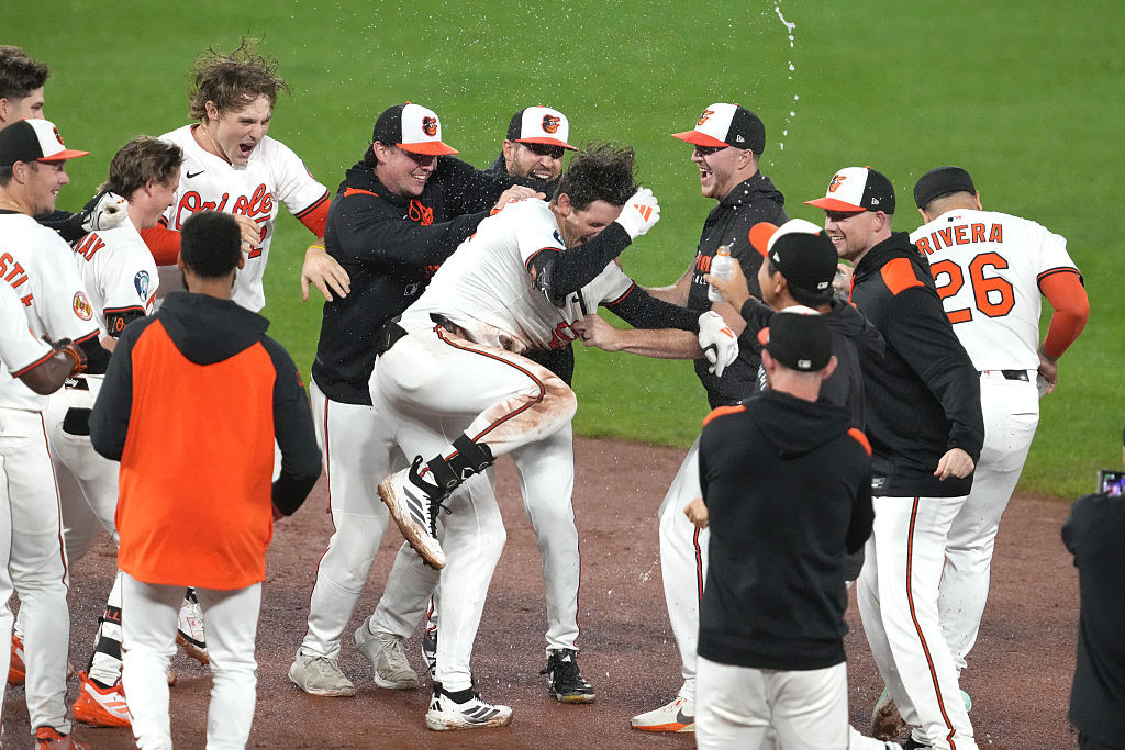 Wells excels and Orioles win another walk-off, 2-1, on Beavers hit in 10th inning