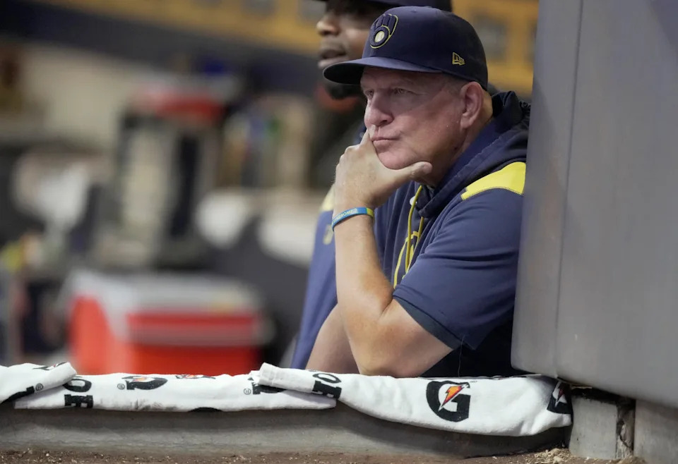 Milwaukee Brewers manager Pat Murphy