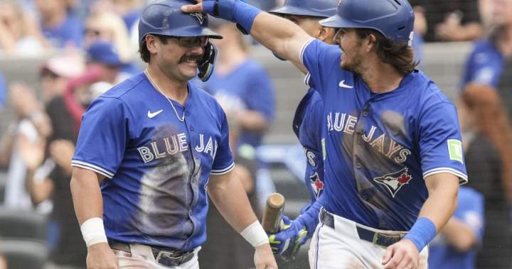 East race goes down to the wire for Jays and Yanks