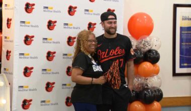 Colton Cowser visits MedStar Good Samaritan Hospital staff