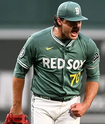 Collectors noticed Tolle's patch was not on his jersey when he took the mound for his first career start. (Credit: Getty Images)