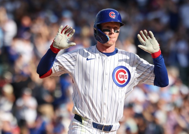 Cubs left fielder Pete Crow-Armstrong rounds the bases after hitting a two-run home run in the eighth inning against the Cardinals at Wrigley Field on Sept. 27, 2025, in Chicago. (John J. Kim/Chicago Tribune)