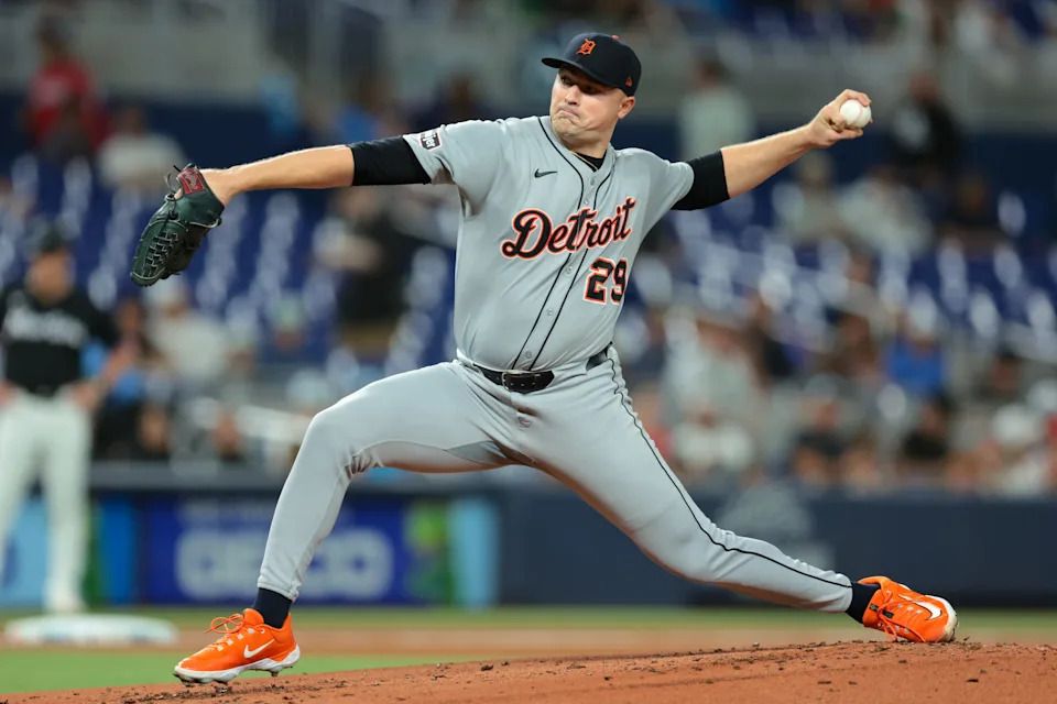 Detroit Tigers starting pitcher Tarik Skubal (29) delivers a pitch against the Miami Marlins during the first inning at loanDepot Park in Miami on Friday, Sept. 12, 2025.