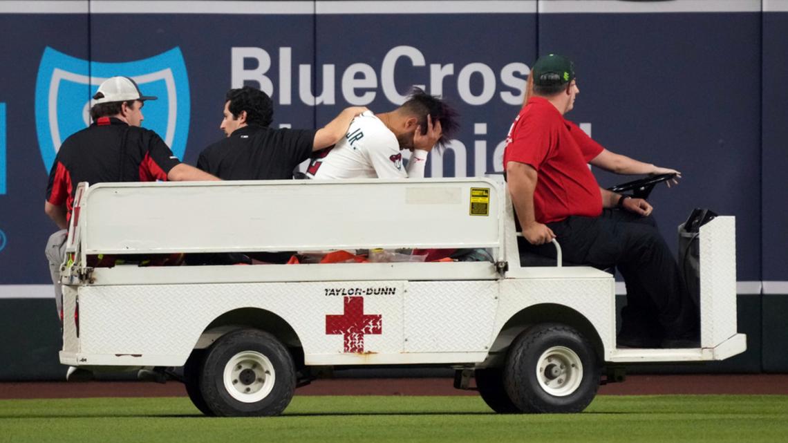 Diamondbacks' Gurriel Jr. exits game with knee injury