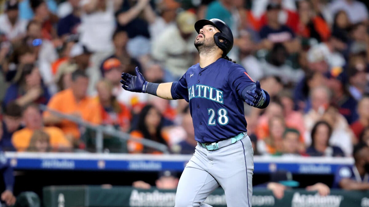 Eugenio Suarez a key leg of Mariners vs. Astros same-game parlay for Sunday Night Baseball from proven expert