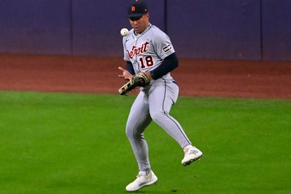 Detroit Tigers right fielder Jahmai Jones (18) bobbles the ball in the seventh inning against the Cleveland Guardians at Progressive Field. David Richard-Imagn Images