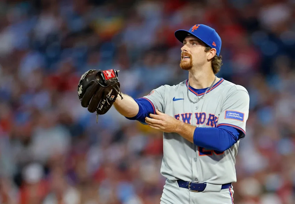 Nolan McLean #26 of the New York Mets reacts on the mound during the second inning against the Philadelphia Phillies. Corey Sipkin for the NY POST