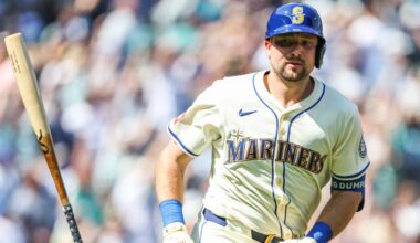 AL West August review: Astros, Mariners remain locked in battle for lead