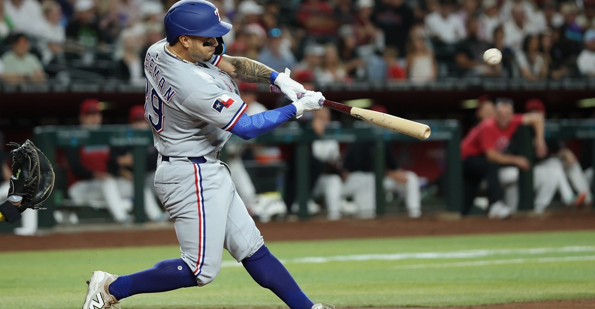Texas Rangers top Arizona Diamondbacks in wild comeback