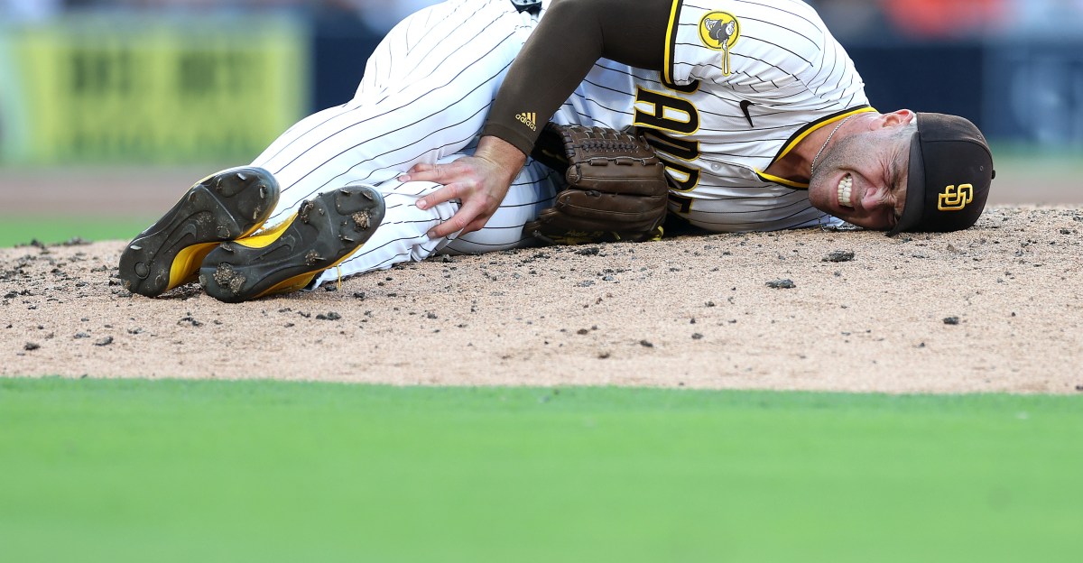 Injuries piling up on the Padres 