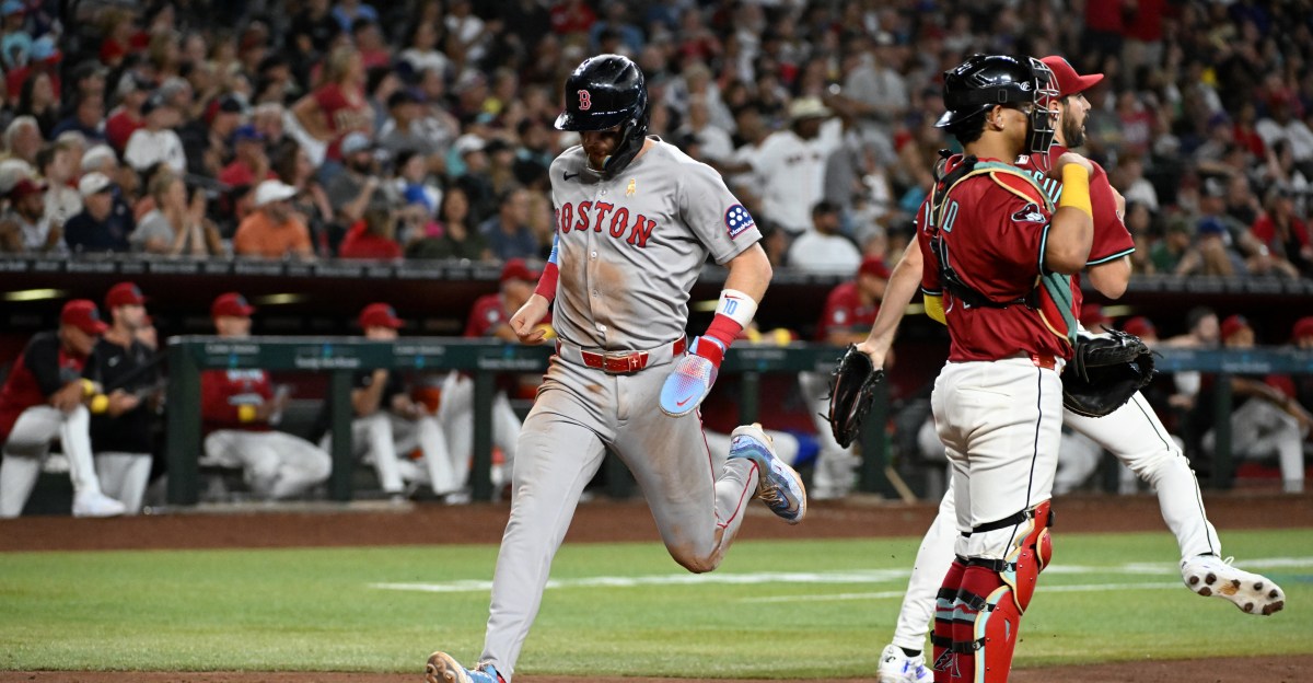 Yankees Rivals: Red Sox rally late to avoid sweep by Diamondbacks
