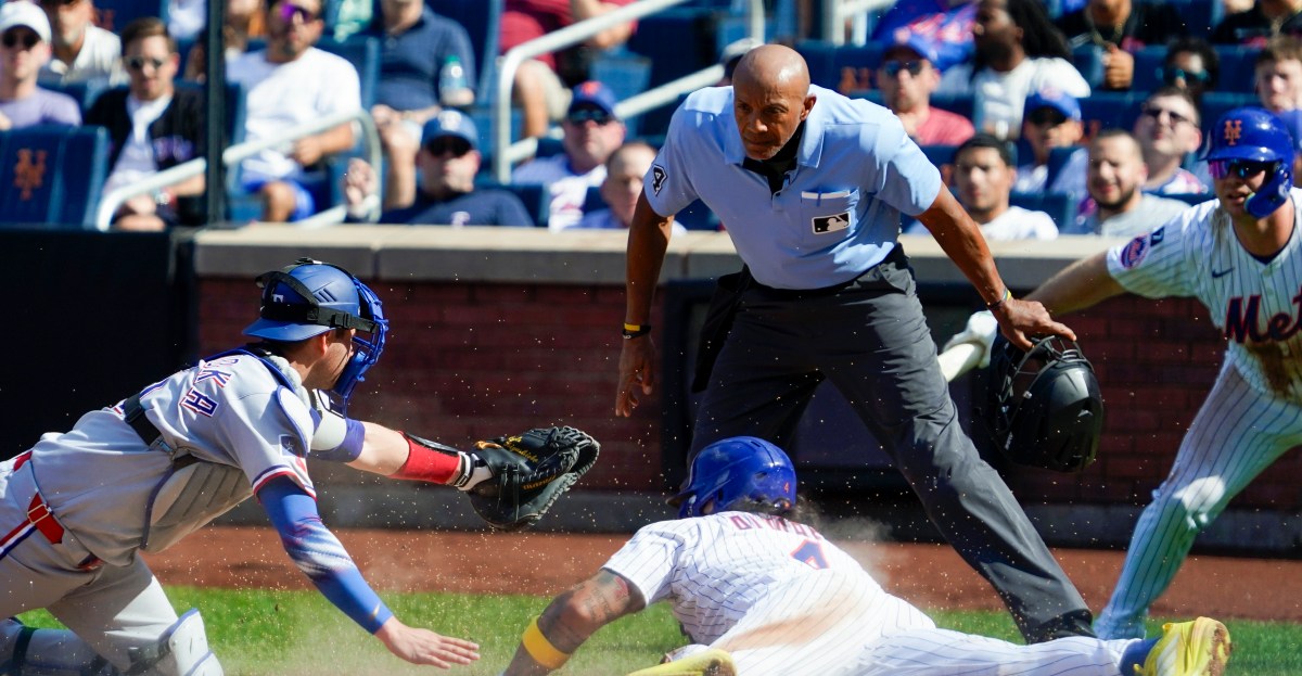 Texas Rangers run out of magic, lose to New York Mets in extras