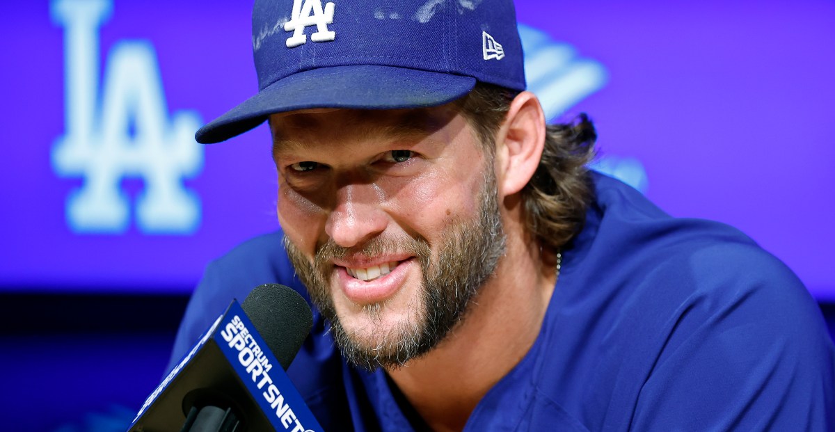 Clayton Kershaw joins elite group of one-team players