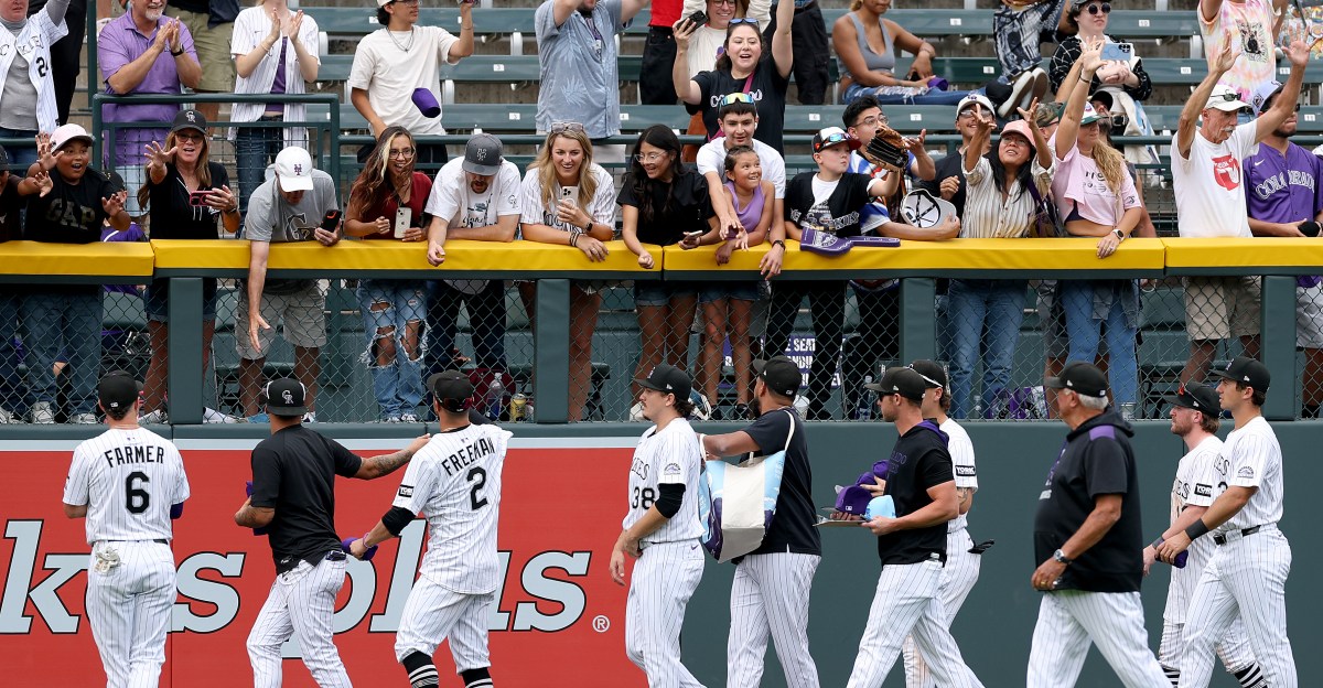 Colorado Rockies news: The Rockies can’t let avoiding history be their goal