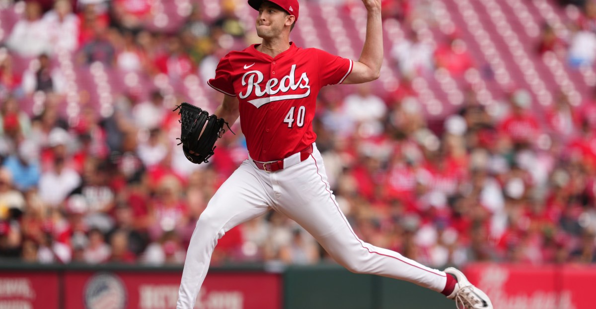 Nick Lodolo leaves Reds start with groin injury