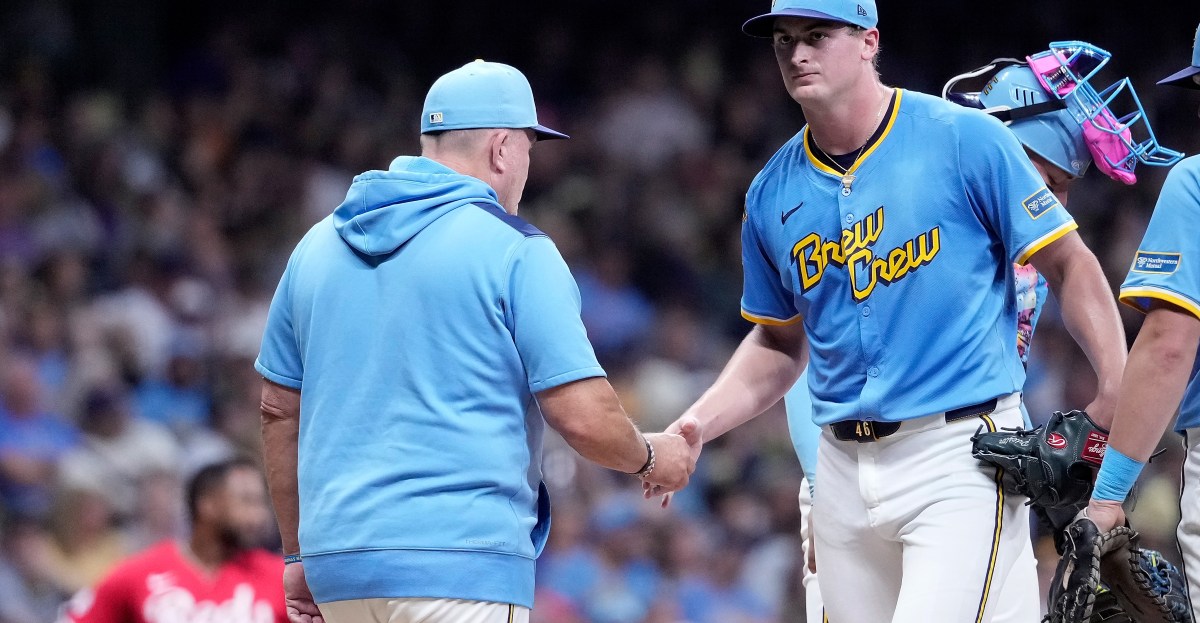 Brewers fall to Reds, magic number remains 1