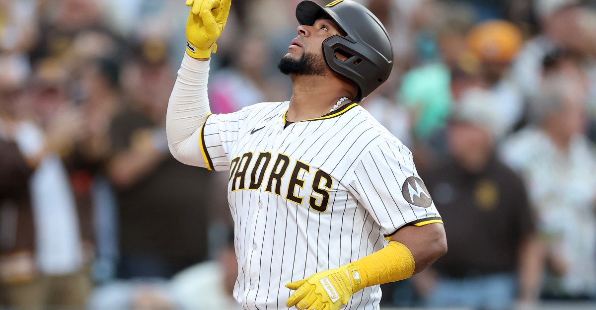 Padres power past Diamondbacks with three home runs