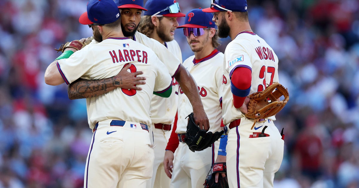Turner wins NL batting title, Schwarber leads league in HRs, RBIs as Phillies beat Twins in finale