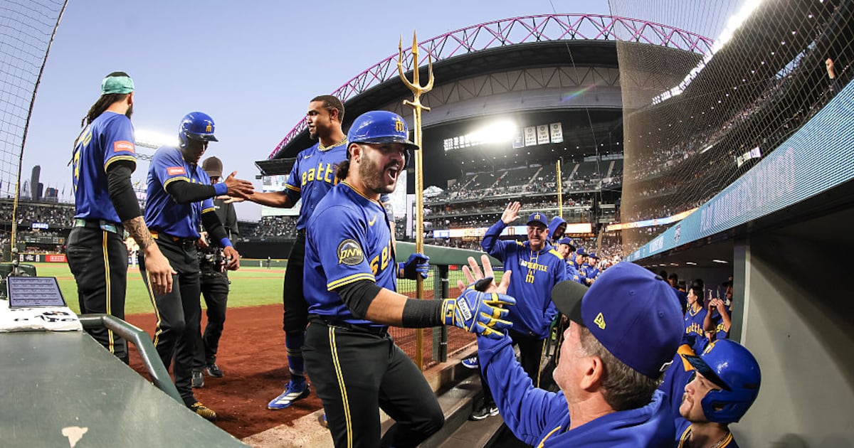 Seattle ties home win streak record with 11 straight at T-Mobile Park after sweep of Rockies – KIRO 7 News Seattle