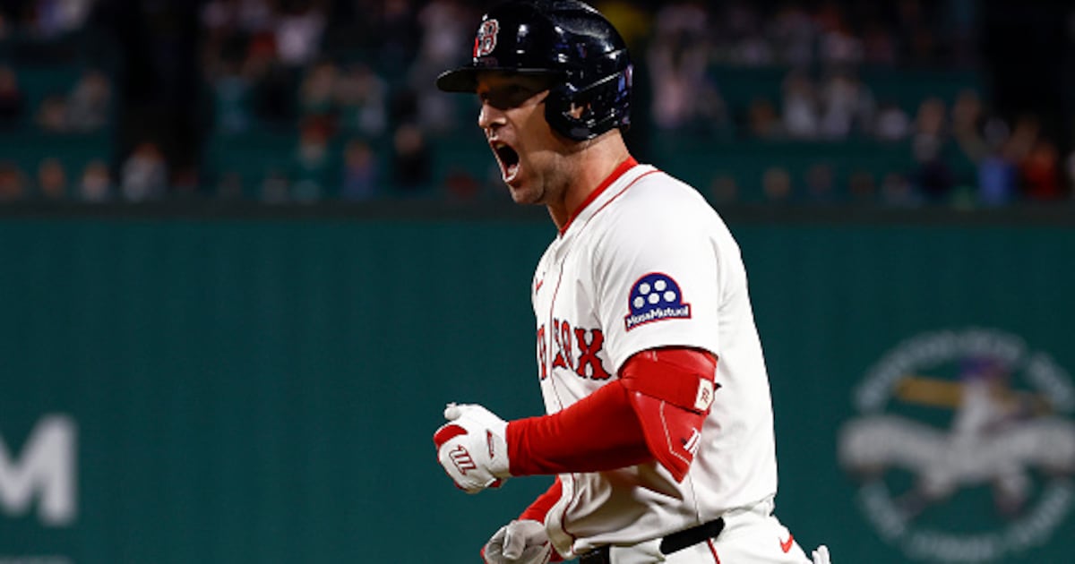 Bregman’s clutch hit in the 8th helps Red Sox rally past Guardians 11-7 – Boston 25 News