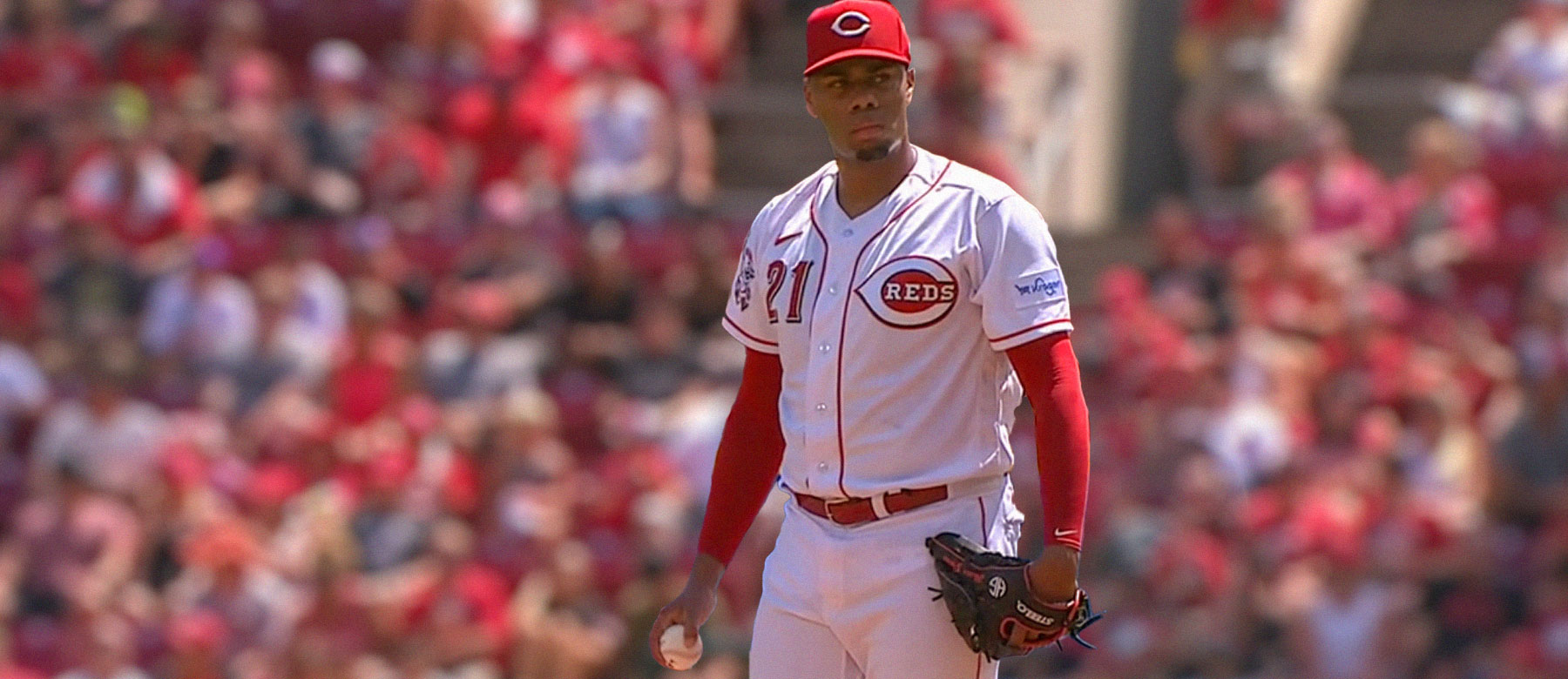 Hunter Greene fires a 1-hit shutout as the Reds beat the Cubs