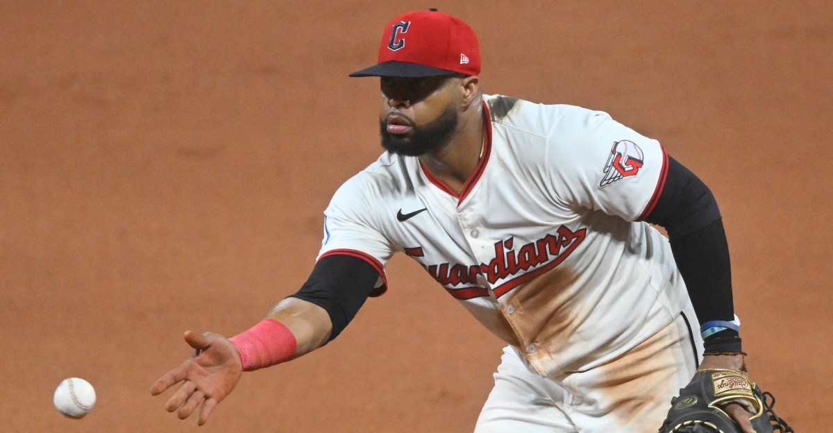 Cubs roster moves: Carlos Santana, Aaron Civale, Kevin Alcántara