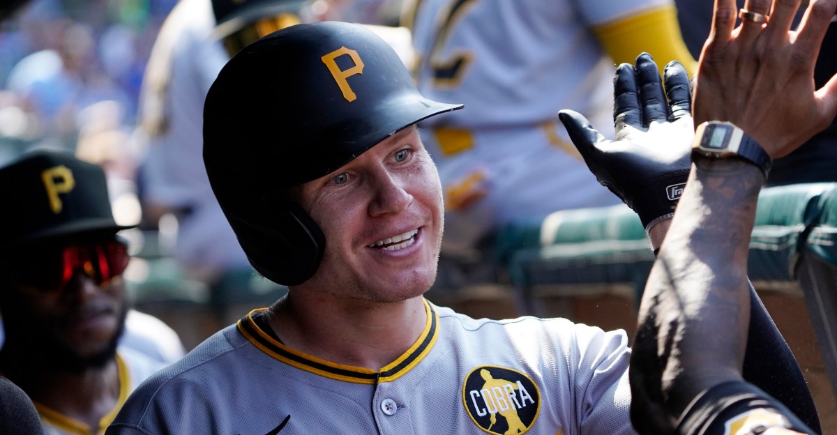 Pirates activate Jack Suwinski off IL, option Ji Hwan Bae