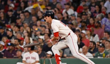 Roman Anthony exits Tuesday’s game against the Guardians with an oblique injury