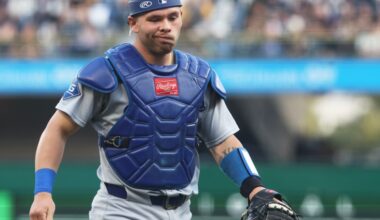 Dodgers news: Dalton Rushing leaves game after fouling ball off knee