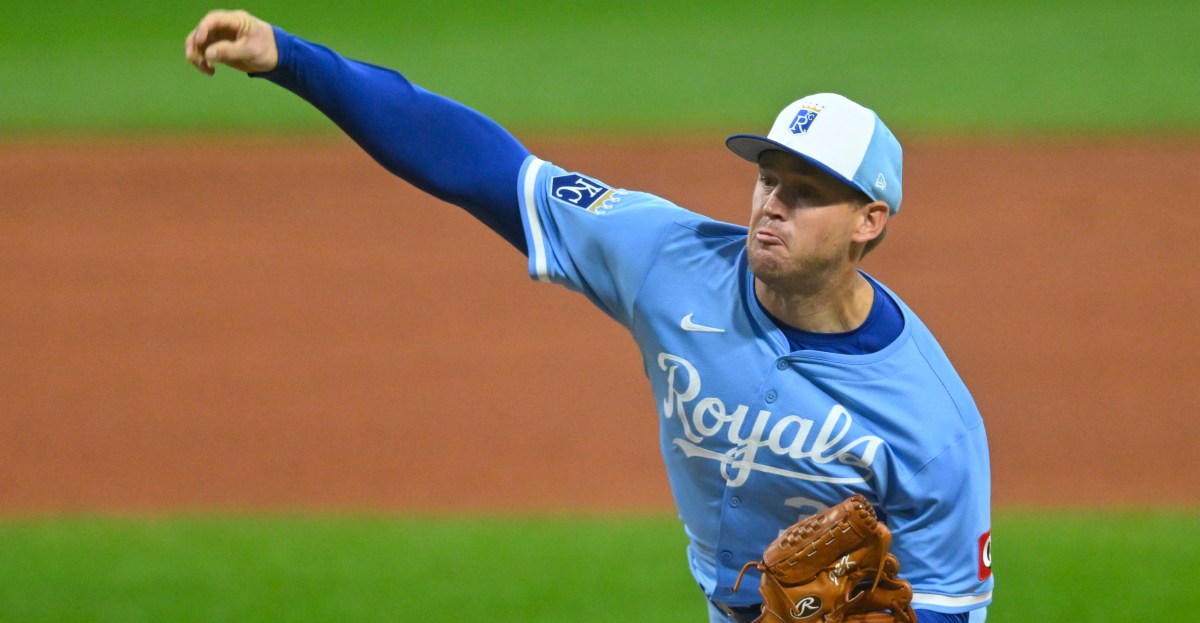 Royals lose 3-2 in Cleveland after bad baseball slowly kills playoff dreams