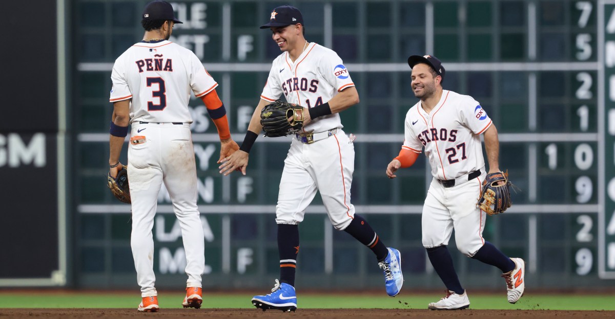 Astros Hold On to Win Series Over Rangers. Take Game Two 6-5