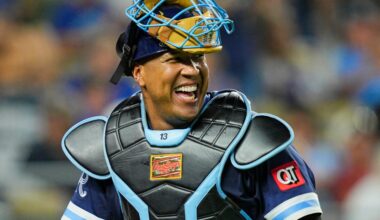 Royals unleash 27-hit barrage in 20-1 beatdown of Blue Jays