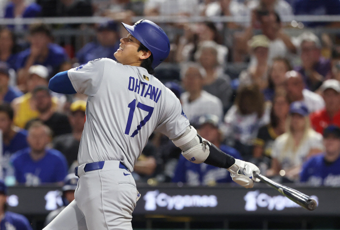 Is it because the Dodgers are becoming increasingly difficult to go straight to the DS because they said it was a super team, but they lost two consecutive games in the last place in the East?